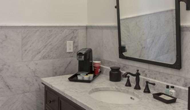 Royal Frenchmen Hotel And Bar New Orleans Amenities foto