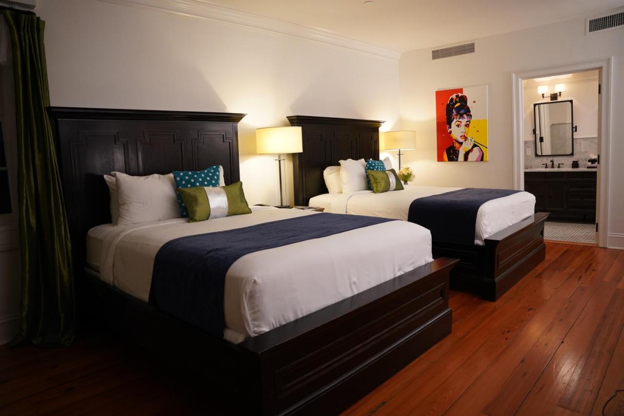 Royal Frenchmen Hotel And Bar New Orleans Esterno foto
