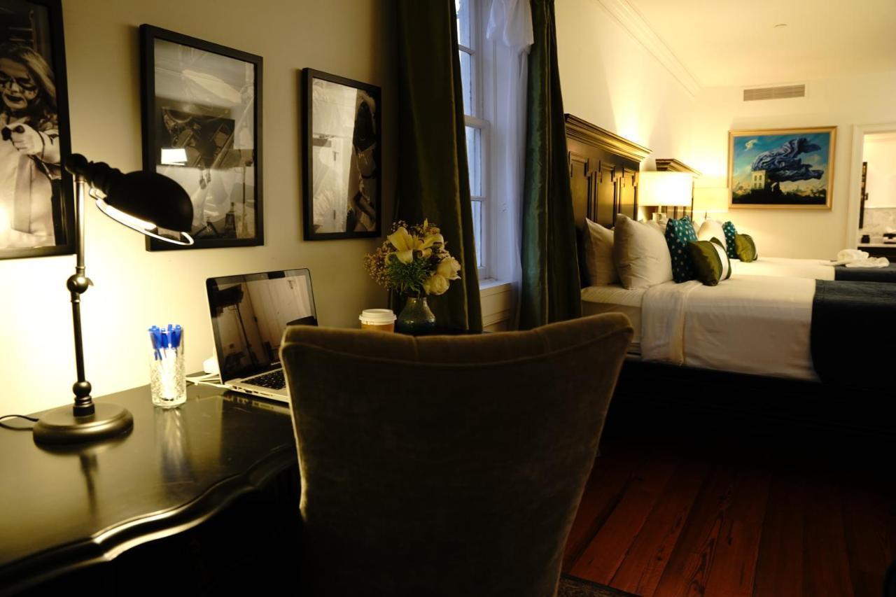Royal Frenchmen Hotel And Bar New Orleans Esterno foto